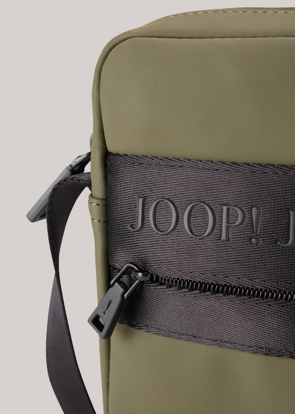 Joop Schultertasche Modica Nuvola Rafael in Oliv Bis zu 50% Rabatt