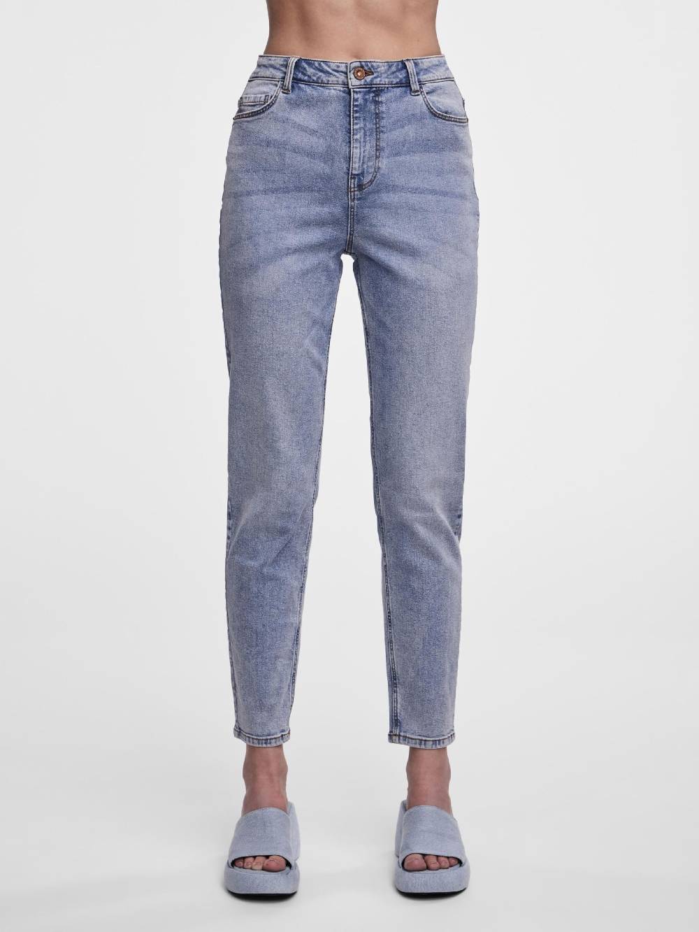 PIECES Tapered Jeans 'Kesia' in Light Blue Bis zu 55% Rabatt