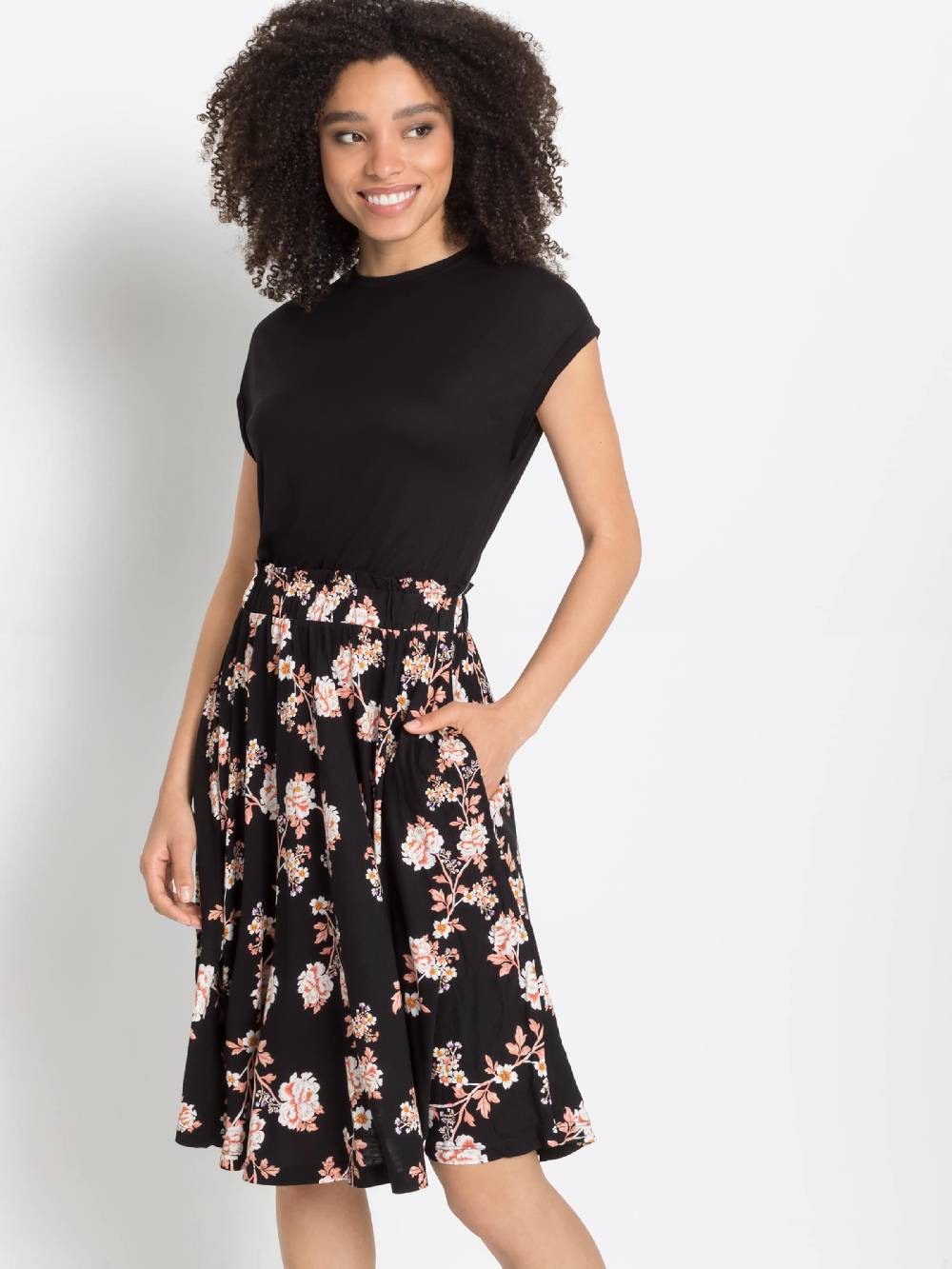 LASCANA Dress in Black 50% Rabatt für begrenzte Zeit