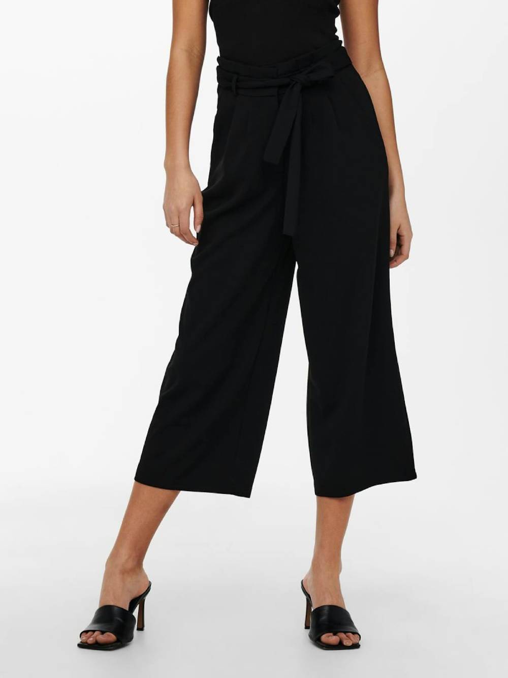 JDY Wide leg Pleat-Front Pants in Black Angebote