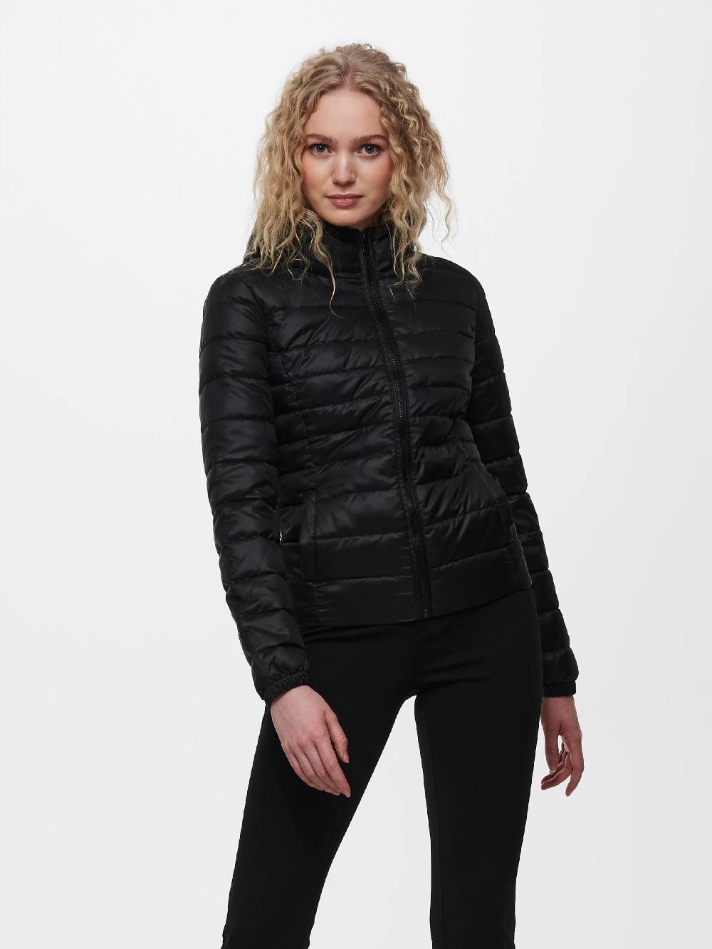 ONLY Between-Season Jacket 'ONLTahoe' in Black Exklusivangebot