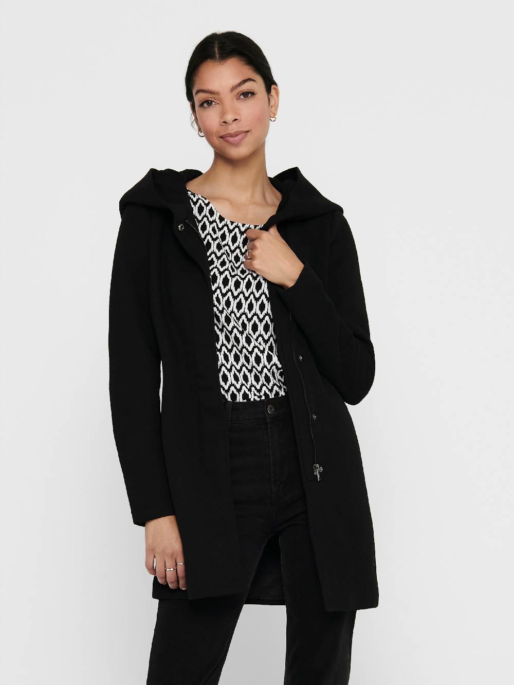 ONLY Between-Seasons Coat 'ONLSedona' in Black Speichern exportieren