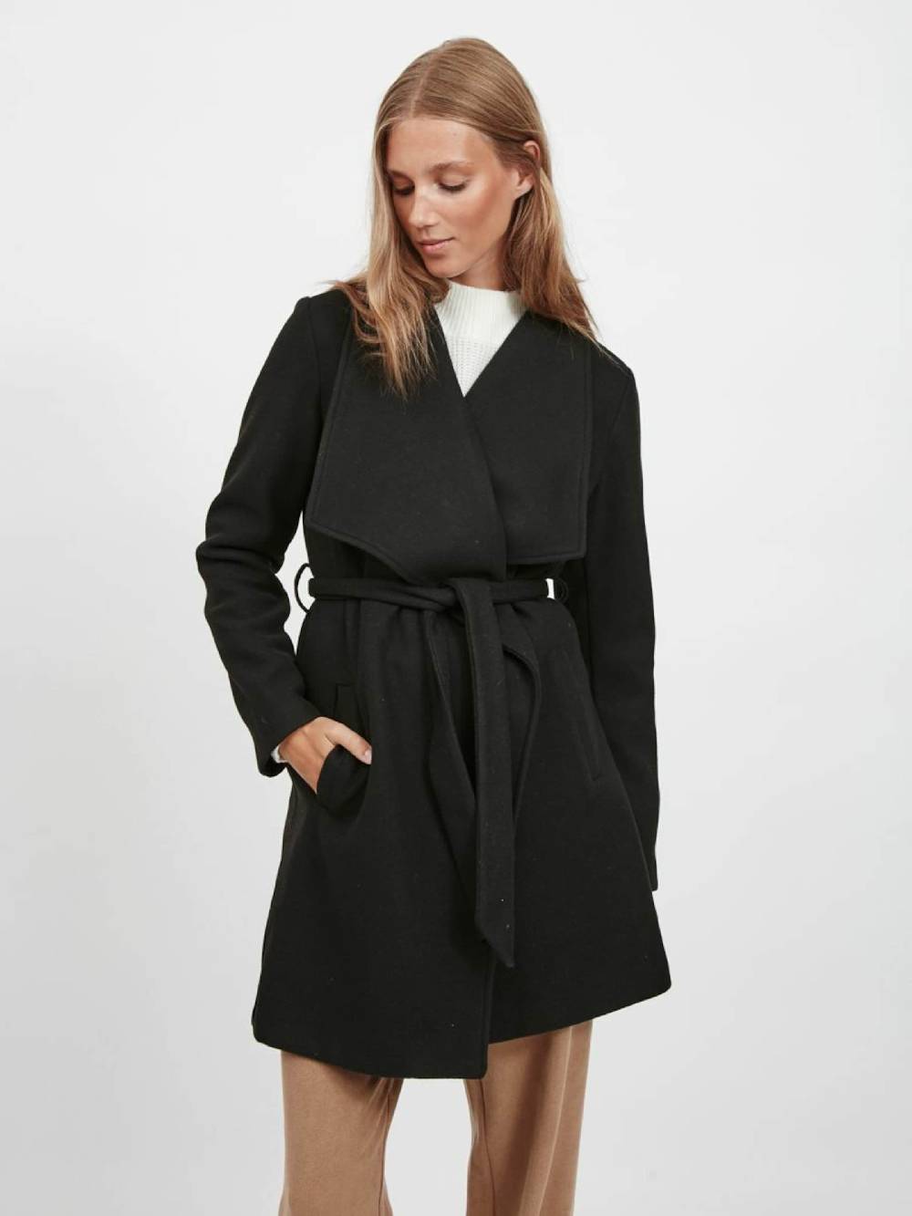 VILA Between-Seasons Coat 'Cooley' in Black Hotsell