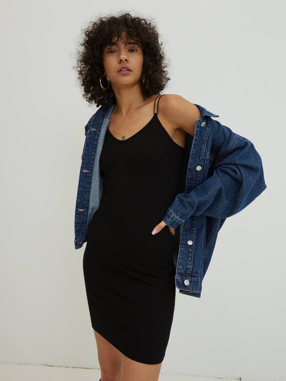 EDITED Dress 'Sloane' in Black Begrenzte Freigabe