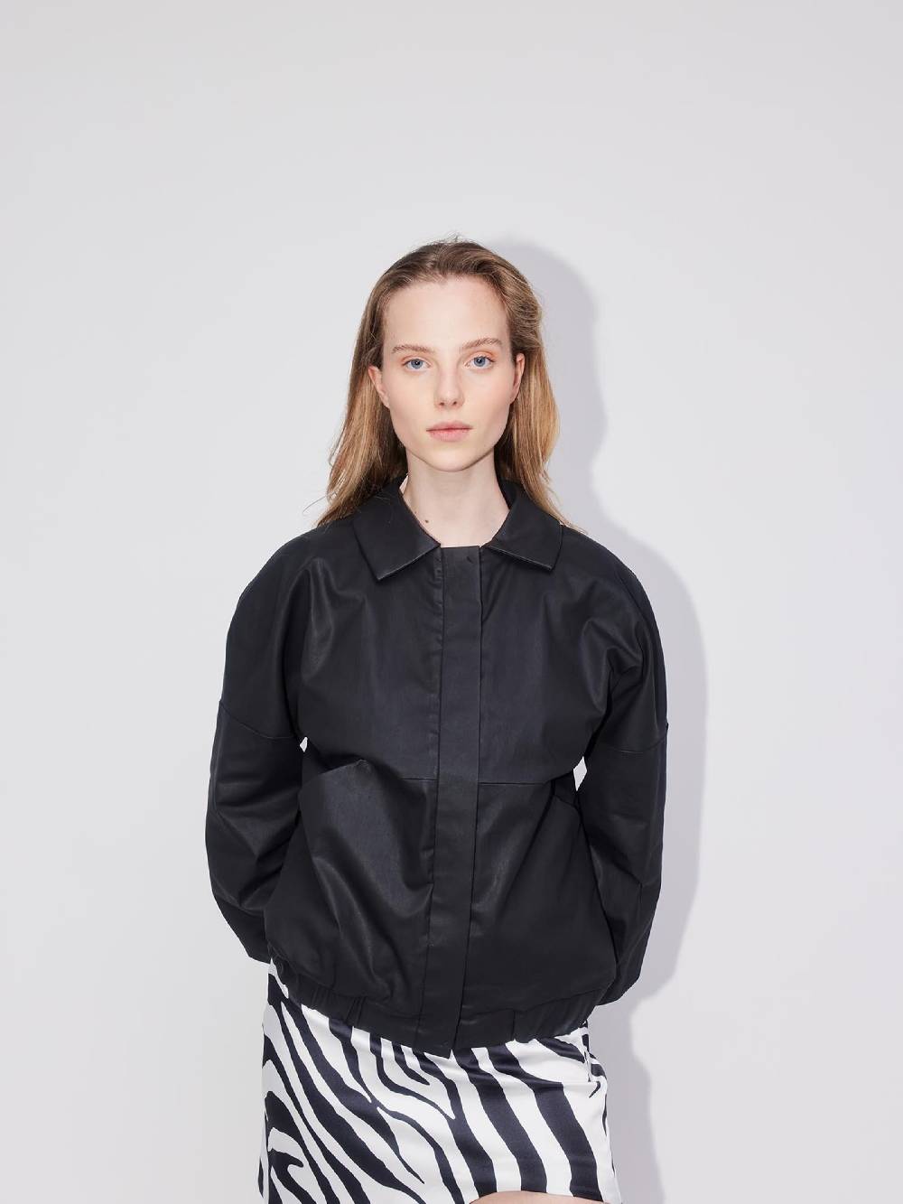Wiederbelebt Between-Season Jacket 'MILA' in Black Online Outlet