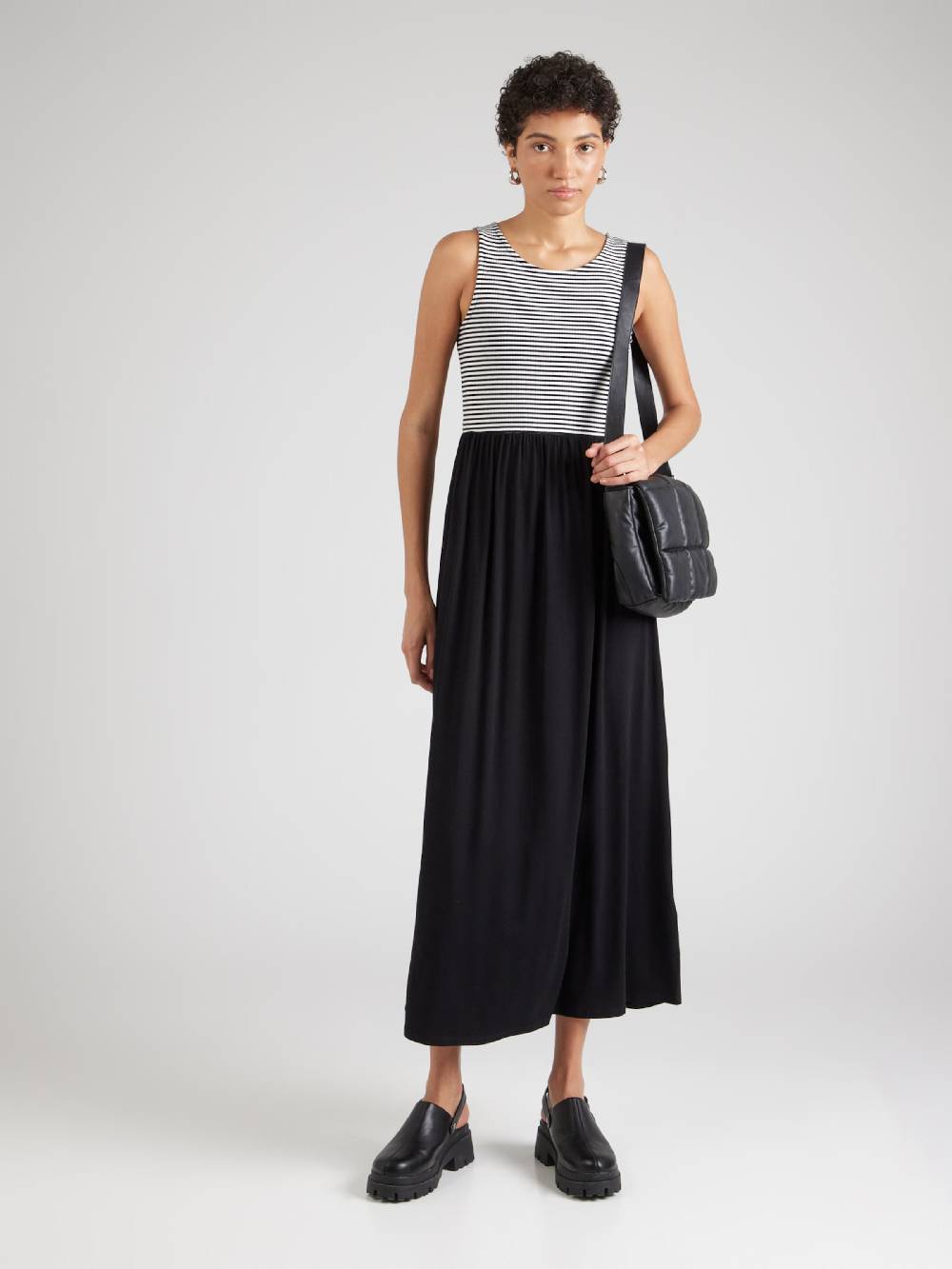 ABOUT YOU Dress 'Phoebe' in Black Bis zu 55% Rabatt