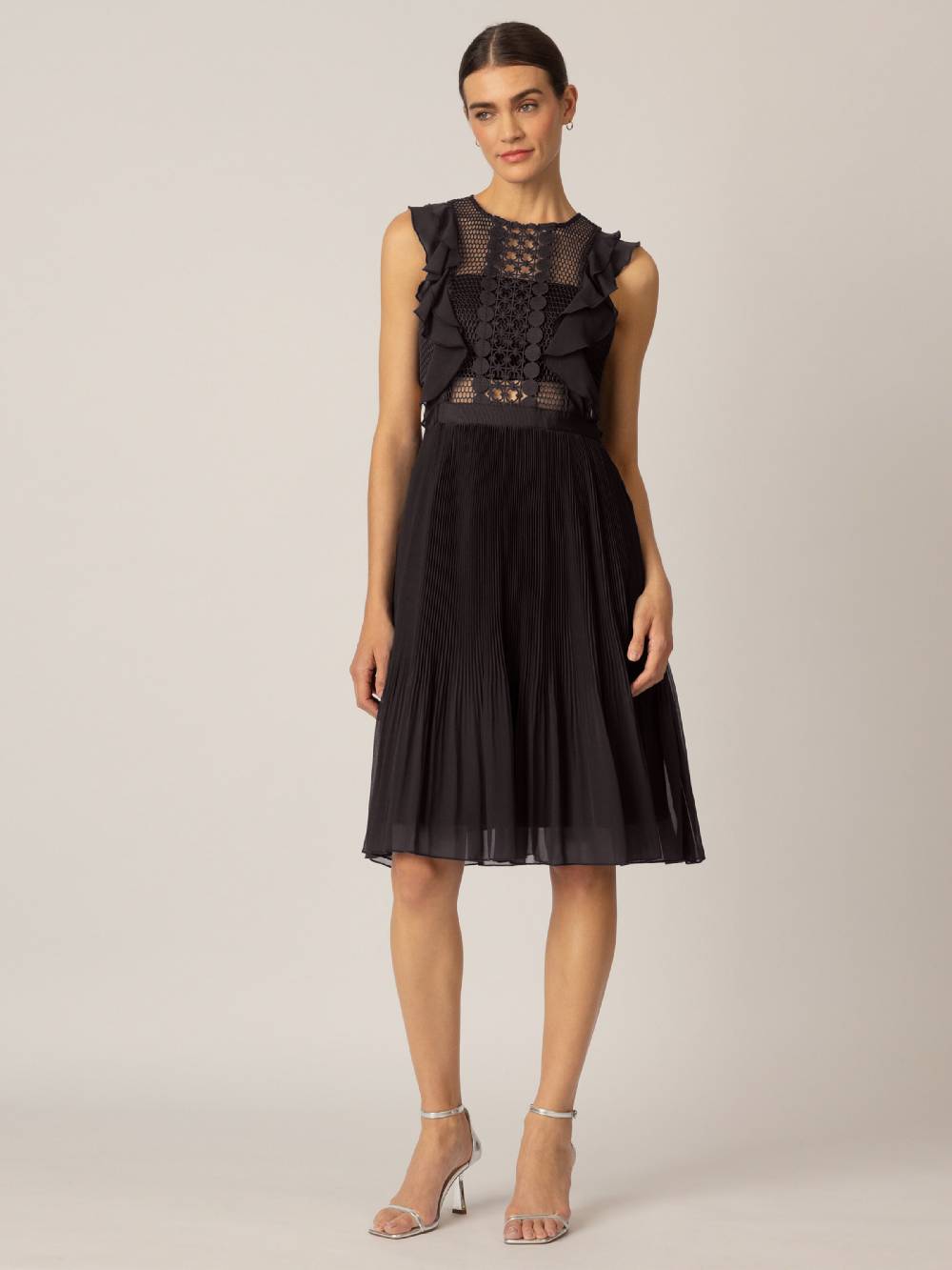 APART Cocktail Dress in Black Fabrikverkauf