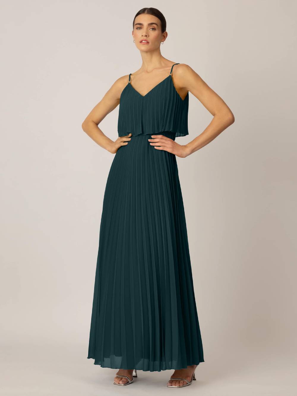 APART Evening Dress in Green Osterangebot