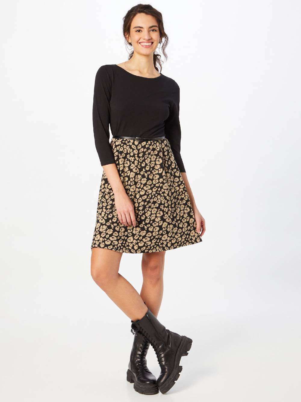 ABOUT YOU Dress 'Giulia' in Black Schlussverkauf