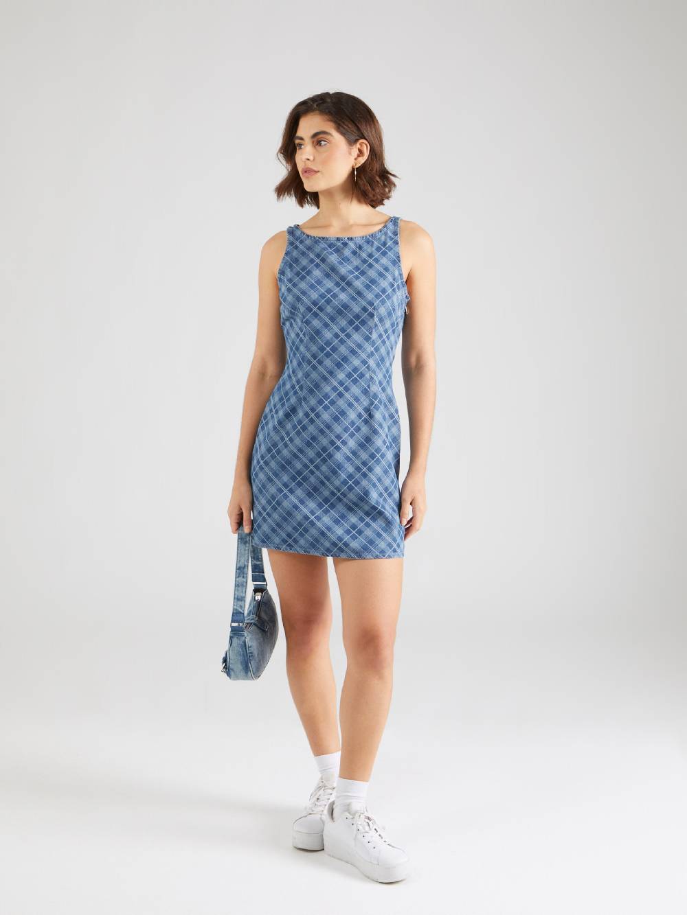 Tommy Jeans Dress in Blue Denim, Light Blue Begrenzt auf 3 Tage