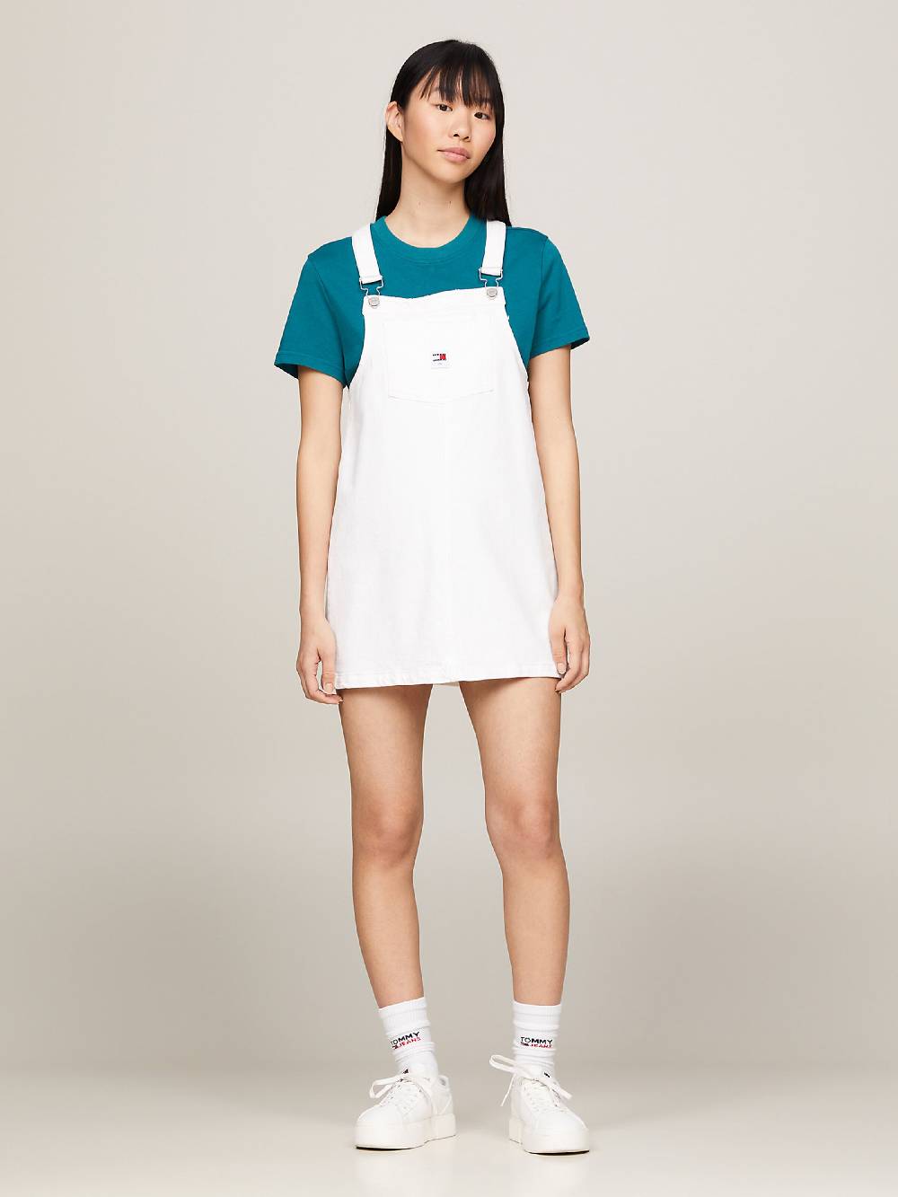 Tommy Jeans Overall Skirt in White Kostenlose Rückgabe
