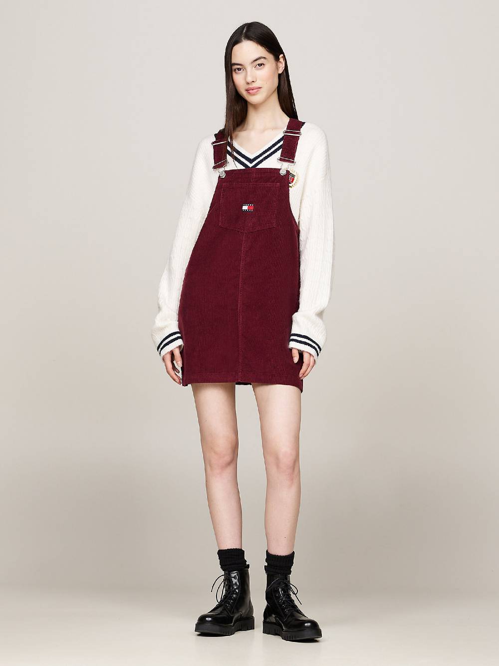 Tommy Jeans Overall Skirt in Burgundy Riesige Rabatte