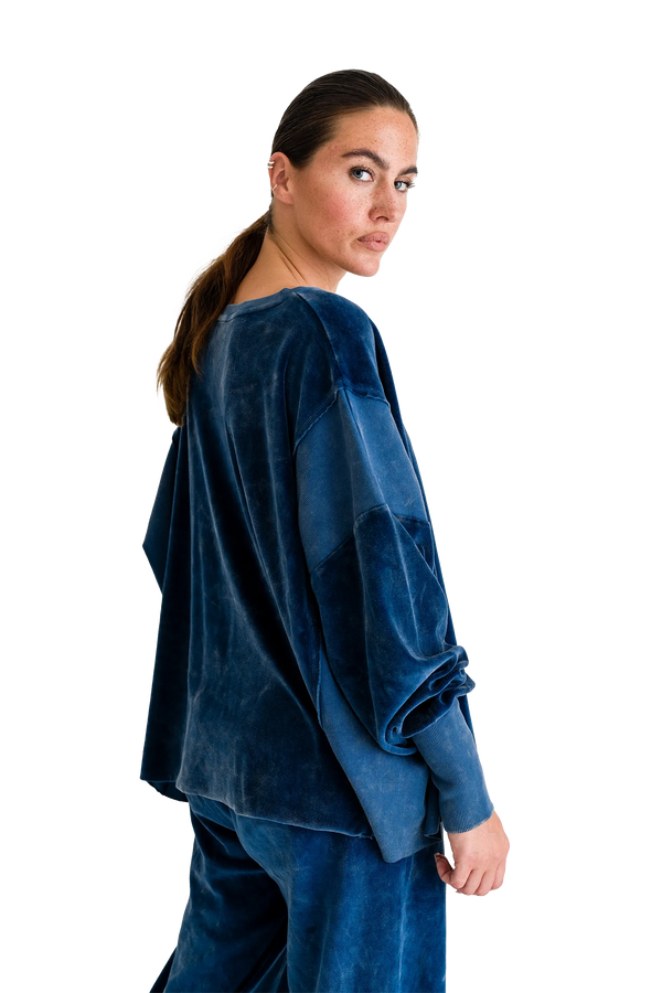 Love Joy Victory Velvet Sweatshirt Maia Meist gekauft