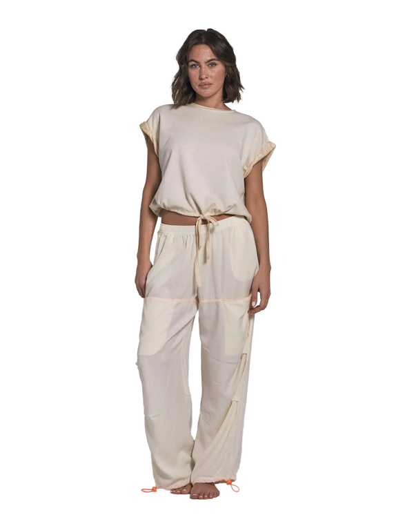 Love Joy Victory Crop T-Shirt Genti Bestseller