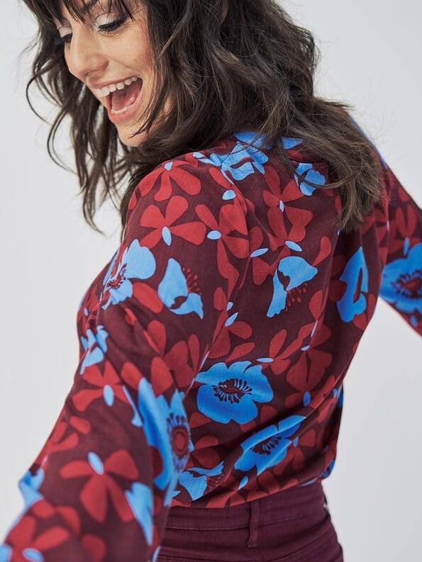 Mademoiselle YéYé Bluse mit Ballonärmeln aus Ecovero by Lenzing Begrenzt auf 3 Tage