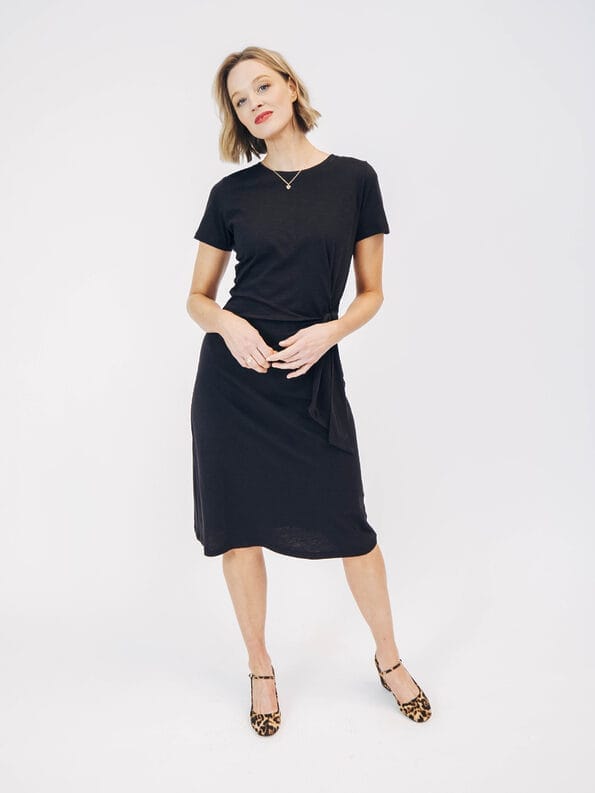 Mademoiselle YéYé Shirtkleid mit Knotendetail aus Bio-Baumwolle Kostenloser Versand
