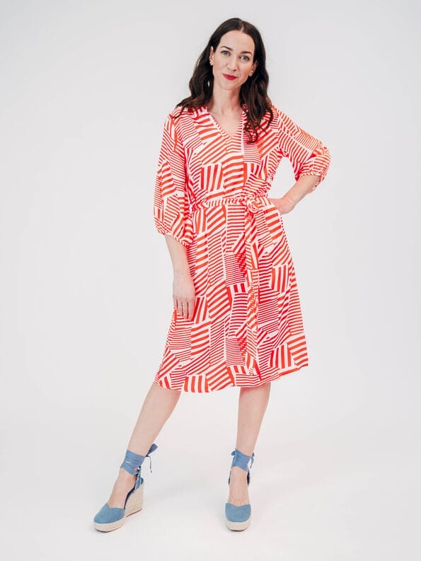 Mademoiselle YéYé Kleid mit V-Ausschnitt aus EcoVero by Lenzing Black Friday