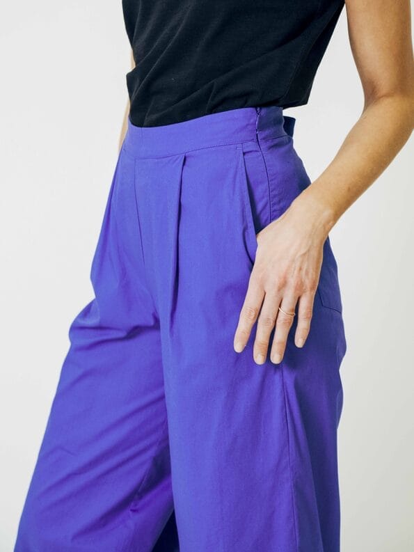 Mademoiselle YéYé Bundfaltenhose mit verkürztem Bein und Bindeband Neueste Mode