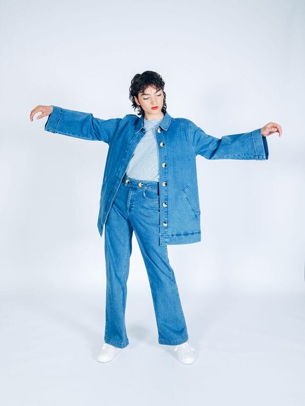 Mademoiselle YéYé Jeans Kurzmantel im Trenchstil mit weiten Ärmeln aus Bio-Baumwolle Nur noch ein Tag übrig