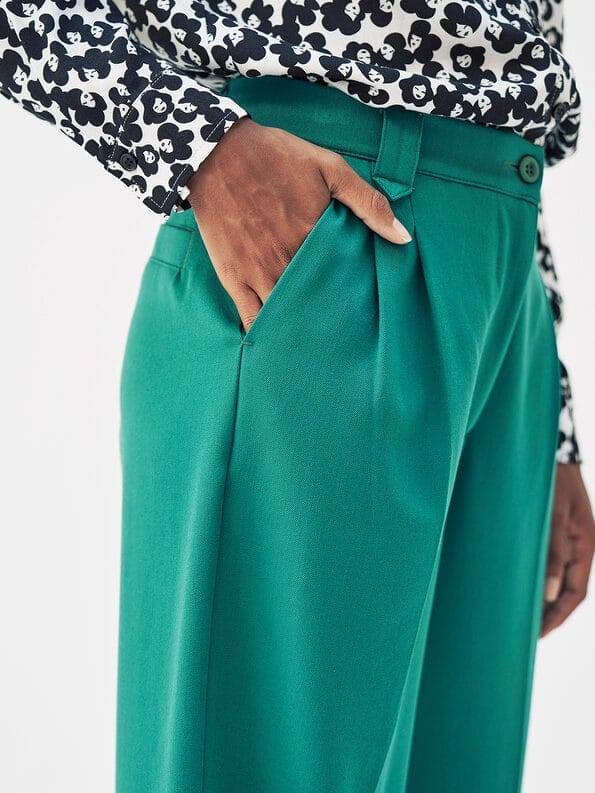 Mademoiselle YéYé Bundfaltenhose mit weitem Bein aus Gabardine Rabatt