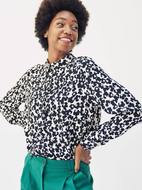 Mademoiselle YéYé Crepe Hemdbluse mit langem Kragen aus Ecovero by Lenzing Großer Ausverkauf