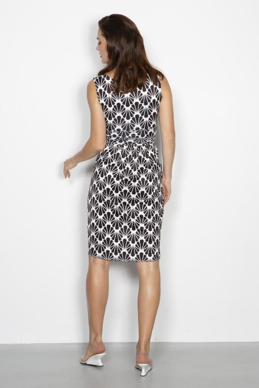 Marivie Focused and unimpressed seashell black Dress Kostenlose Rückgabe