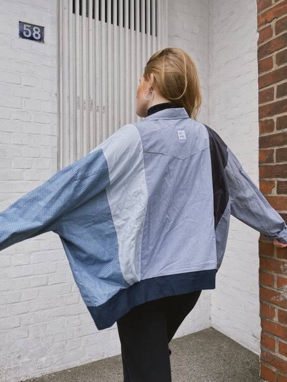 ﻿Nonoi Studio Blouson // Dunkelblau // Onesize VIP-Rabatte