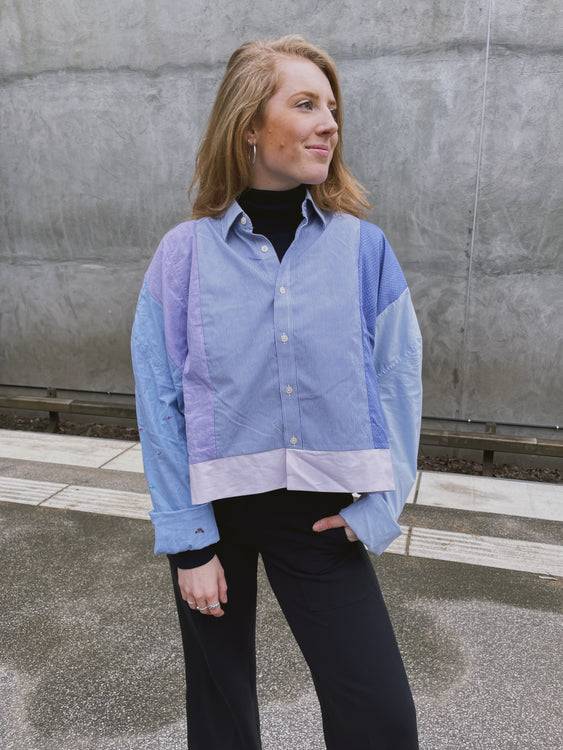 Nonoi Studio Blouson // Hellblau + Flieder // Onesize Wochenangebot