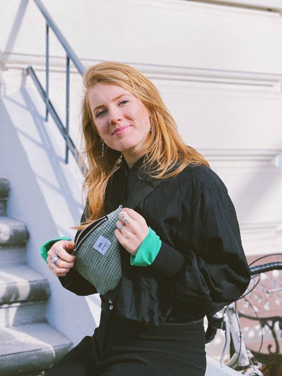 Nonoi Studio Bauchtasche BOBBY // Blau + Grün Kariert Outlet