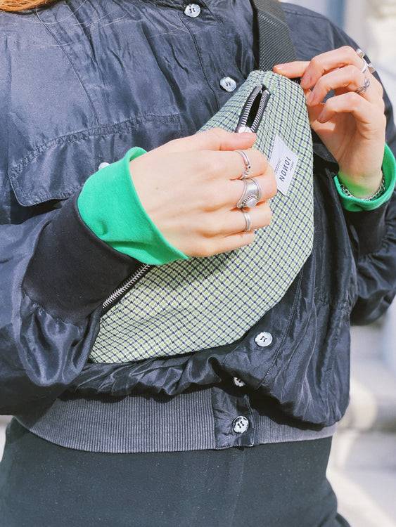Nonoi Studio Bauchtasche BOBBY // Blau + Grün Kariert Outlet