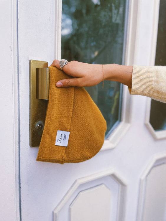 Nonoi Studio SENFGELBE MÜTZE "CILLO" AUS KASCHMIR // UNISEX Auslauf