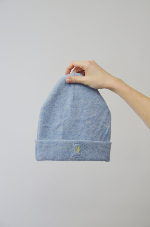 Nonoi Studio HELLBLAUE MÜTZE " GERA" AUS WOLLE Fabrik Onlineshop