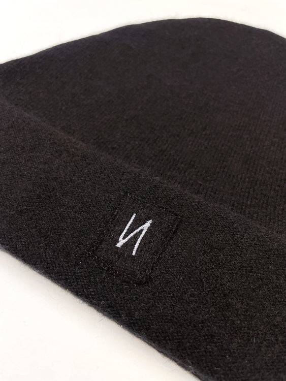 Nonoi Studio SCHWARZE MÜTZE "GENF" AUS KASCHMIR // UNISEX Begrenztes Angebot