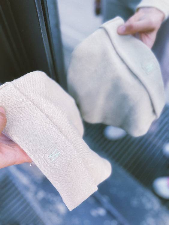 Nonoi Studio HELLBRAUNE MÜTZE "MILANO" AUS KASCHMIR // UNISEX Muttertagsangebot