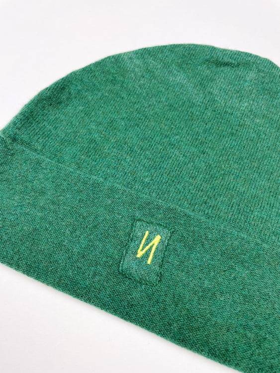 Nonoi Studio BLATTGRÜNE MÜTZE "DEHLI" AUS WOLLE // UNISEX Heißer Verkauf