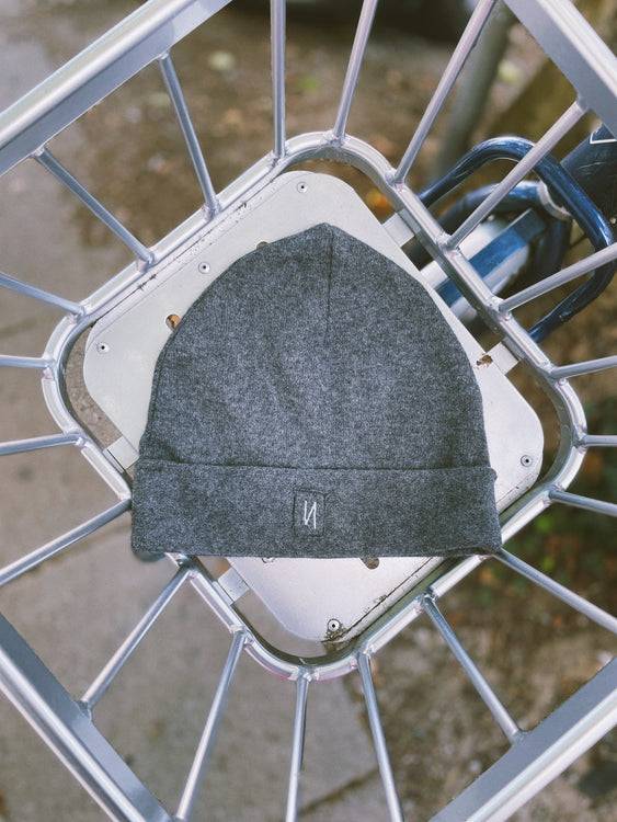 Nonoi Studio MÜTZE GRAU "ATULA" AUS WOLLE // UNISEX Exklusive Angebote