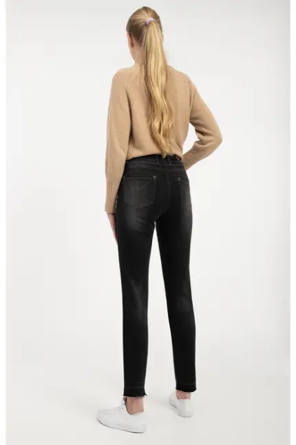 Recover Pants Slim-Fit-Jeans Alba in BLACK/ BLACK Artikelnummer REC-13343-01-4325-990 Bis zu 60% Rabatt