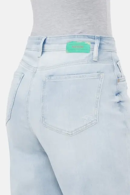 Recover Pants Gianna, Relaxed-Fit Jeans mit raffiniertem Verschluß in bleached Artikelnummer REC-13388-4279-103 Bis zu 55% Rabatt