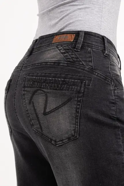 Recover Pants Amira, Relaxed-Fit Jeans in BLACK Artikelnummer REC-13324-03-3880-999 Nur noch ein Tag übrig