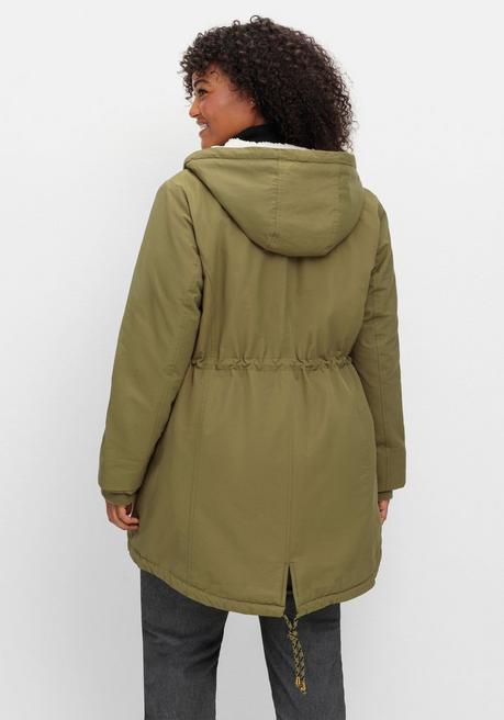 sheego Wattierte Jacke im Parka-Stil mit kuscheliger Kapuze - oliv sheego Günstig kaufen