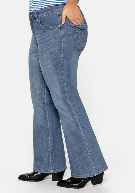 sheego Bootcut-Jeans in 5-Pocket-Form, mit Used-Effekten - blue Denim sheego Vierteljährliche Förderung