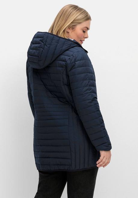 sheego Leicht wattierte Longsteppjacke mit Kapuze - nachtblau sheego 50% Rabatt mit kostenlosem Versand