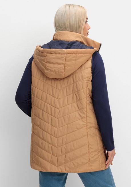 sheego Steppweste mit Kapuze und Kontrastdetails - camelfarben sheego Rabatt