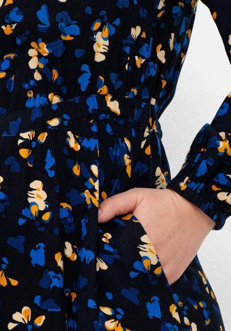 sheego Kleid mit Blumendruck, aus Viskose-Twill - tiefblau gemustert sheego Wochenangebot