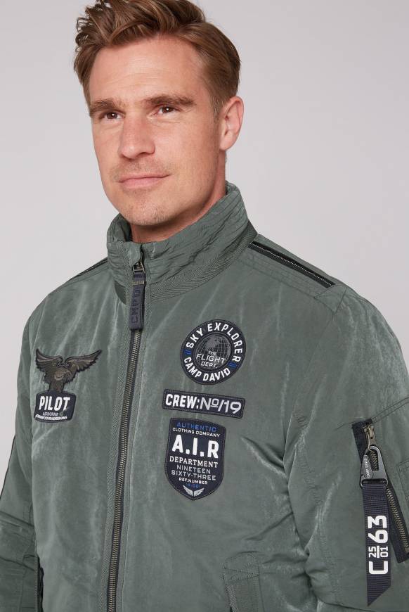 Soccx Wattierter Fliegerblouson mit Patches khale green Heißer Verkauf