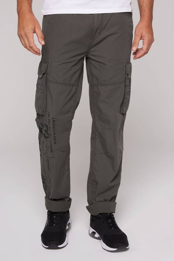 Soccx Leichte Cargohose mit Label Prints mud