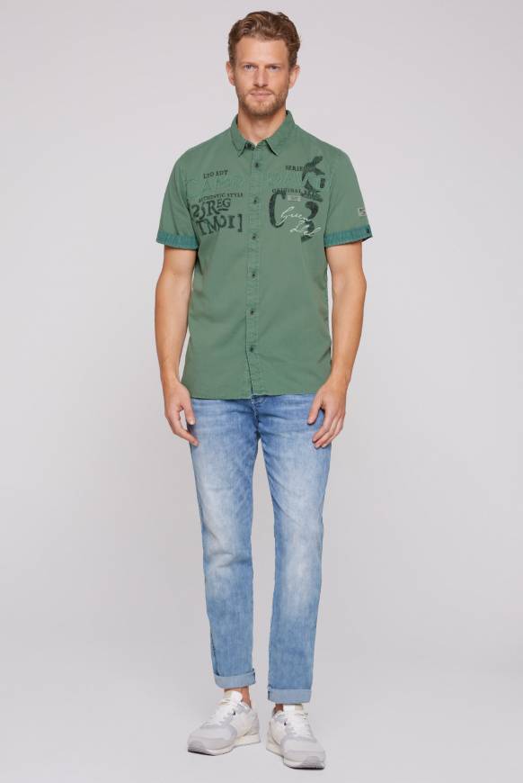 Soccx Leichtes Kurzarmhemd mit Label-Applikationen green beat Zeitbegrenzte Promotion