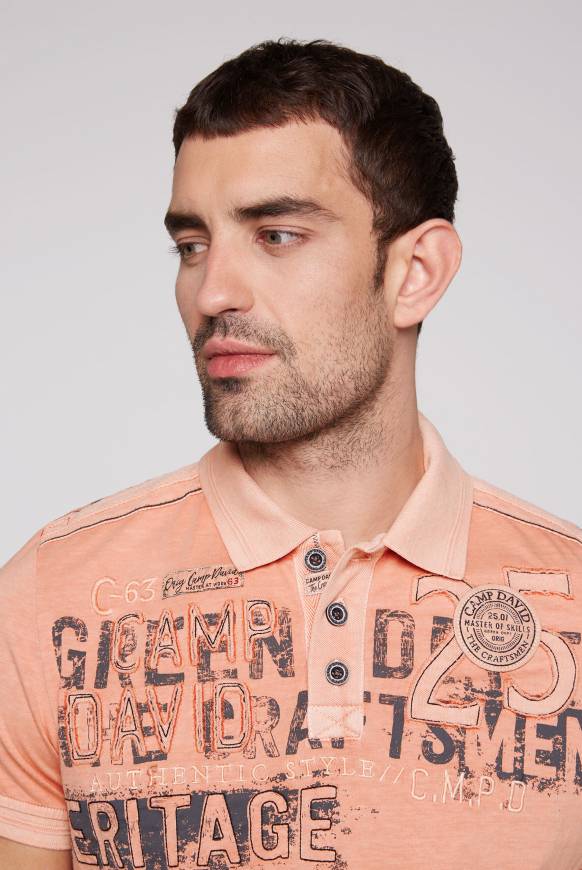 Soccx Poloshirt mit Label-Applikationen old peach M Fabrikverkauf