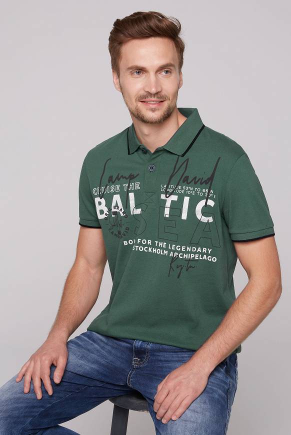 Soccx Poloshirt aus Pikee mit Rubber Print dark green zollfrei