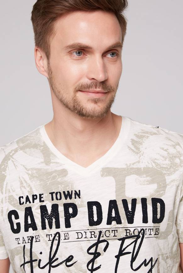 Soccx T-Shirt V-Neck mit All Over Print ivory Bis zu 50% Rabatt